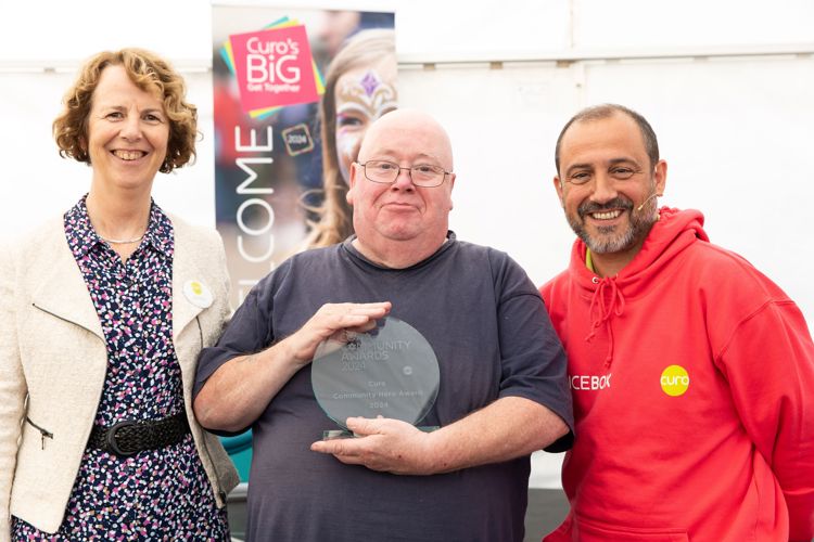 Len accepting his award with Victor da Cunha and Jane Tabor